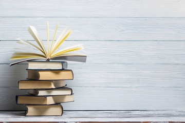 我马上要去面试 重庆凯宾斯基酒店的客房部秘书 要准备些什么啊 薪酬怎么样呢