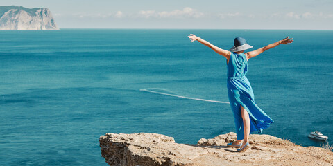我马上要去面试 重庆凯宾斯基酒店的客房部秘书 要准备些什么啊 薪酬怎么样呢