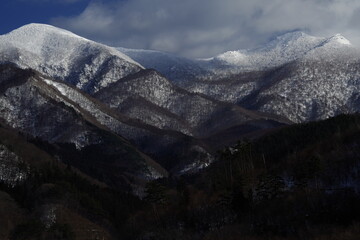 我马上要去面试 重庆凯宾斯基酒店的客房部秘书 要准备些什么啊 薪酬怎么样呢