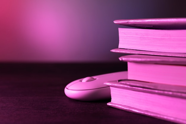 我马上要去面试 重庆凯宾斯基酒店的客房部秘书 要准备些什么啊 薪酬怎么样呢