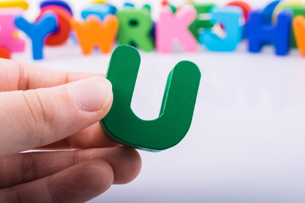 我马上要去面试 重庆凯宾斯基酒店的客房部秘书 要准备些什么啊 薪酬怎么样呢