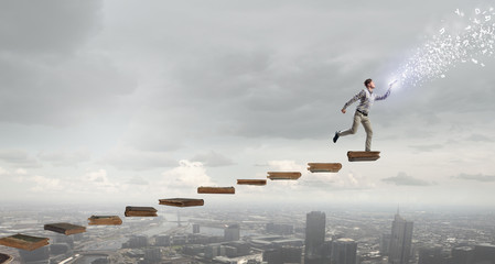 我马上要去面试 重庆凯宾斯基酒店的客房部秘书 要准备些什么啊 薪酬怎么样呢